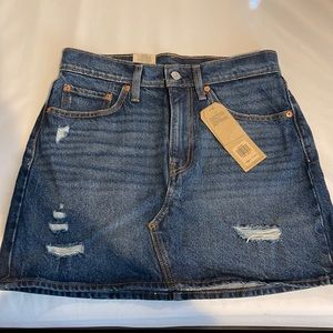 Levi’s NWT Sz 6 (W28) Deconstructed Skirt